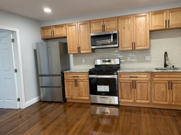 19 Park Street, Salem, Massachusetts, 3 Bedrooms Bedrooms, 5 Rooms Rooms,1 BathroomBathrooms,Residential Lease,For Rent,Park Street,73544077