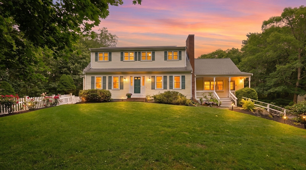 88 Acre Hill Rd, Barnstable, Massachusetts, 3 Bedrooms Bedrooms, 8 Rooms Rooms,2.5 BathroomsBathrooms,Residential,For Sale,Acre Hill Rd,73544094