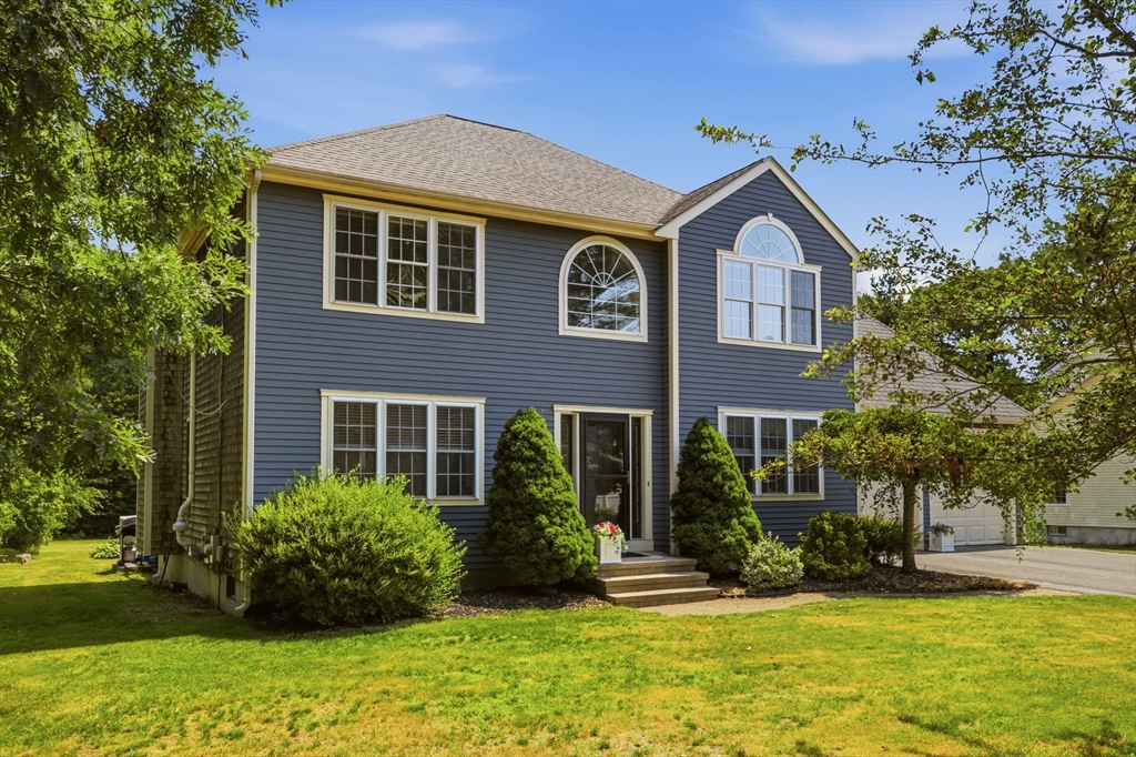 36 S. Brown St., Dartmouth, Massachusetts, 4 Bedrooms Bedrooms, 9 Rooms Rooms,2.5 BathroomsBathrooms,Residential,For Sale,S. Brown St.,73544100