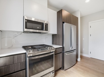 9 Central St, Somerville, Massachusetts, 2 Bedrooms Bedrooms, 5 Rooms Rooms,2 BathroomsBathrooms,Residential Lease,For Rent,Central St,73477850