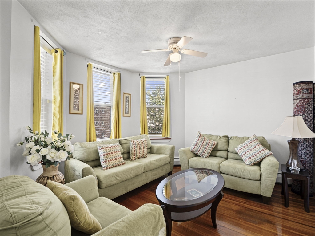 95 Florida St, Boston, Massachusetts, 2 Bedrooms Bedrooms, 5 Rooms Rooms,1 BathroomBathrooms,Residential Lease,For Rent,Florida St,73522853