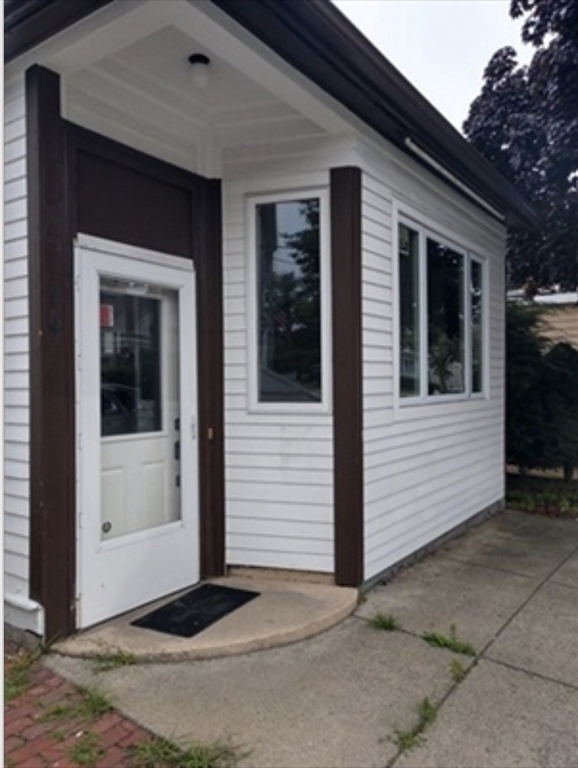 161 Burrill St, Swampscott, Massachusetts, 3 Bedrooms Bedrooms, 5 Rooms Rooms,2 BathroomsBathrooms,Residential Income,For Sale,Burrill St,73544110