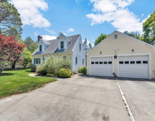 1 Thorwald Dr, Dennis, Massachusetts, 4 Bedrooms Bedrooms, 7 Rooms Rooms,2 BathroomsBathrooms,Residential,For Sale,Thorwald Dr,73544116