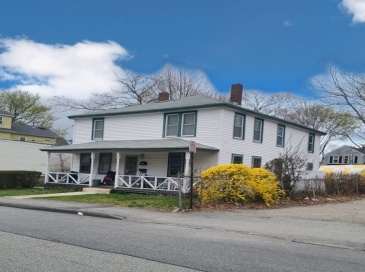 8 Monroe St, Taunton, Massachusetts, 3 Bedrooms Bedrooms, 6 Rooms Rooms,1 BathroomBathrooms,Residential Lease,For Rent,Monroe St,73544119