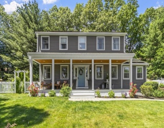 18 Bruce St, Grafton, Massachusetts, 4 Bedrooms Bedrooms, 8 Rooms Rooms,2.5 BathroomsBathrooms,Residential,For Sale,Bruce St,73537424
