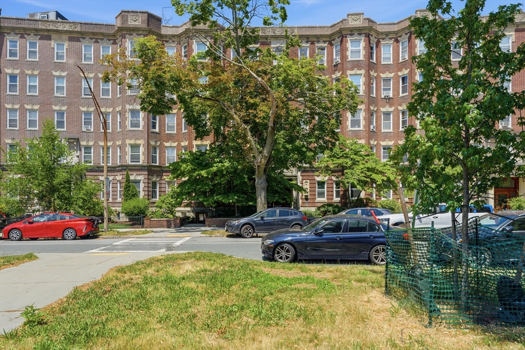 131 Park Drive, Boston, Massachusetts, 3 Rooms Rooms,1 BathroomBathrooms,Residential,For Sale,Park Drive,73544137
