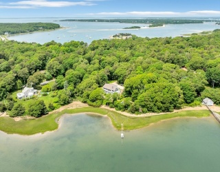 233 Scraggy Neck Rd, Bourne, Massachusetts, 3 Bedrooms Bedrooms, 6 Rooms Rooms,2 BathroomsBathrooms,Residential,For Sale,Scraggy Neck Rd,73544107