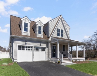 5 Lookout Lane, Portsmouth, Rhode Island, 3 Bedrooms Bedrooms, 10 Rooms Rooms,4 BathroomsBathrooms,Residential,For Sale,Lookout Lane,73501035