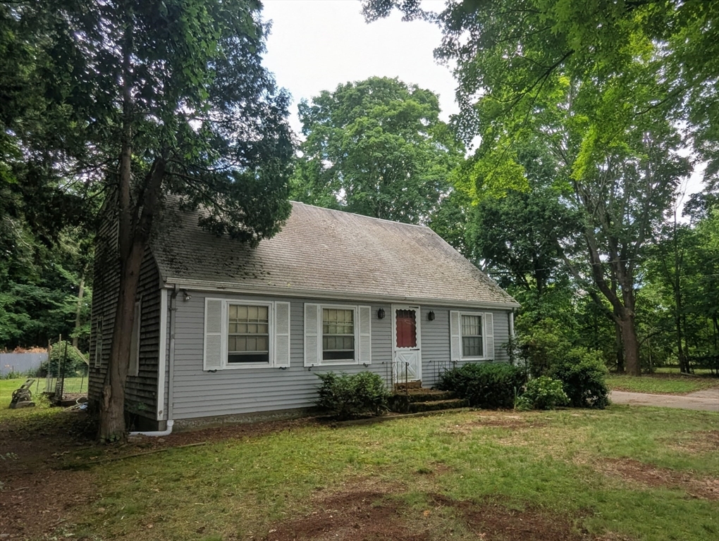 166 West St, Attleboro, Massachusetts, 4 Bedrooms Bedrooms, 7 Rooms Rooms,2 BathroomsBathrooms,Residential,For Sale,West St,73544200