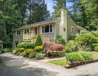 39 Whiting Rd, Oxford, Massachusetts, 3 Bedrooms Bedrooms, 9 Rooms Rooms,1.5 BathroomsBathrooms,Residential,For Sale,Whiting Rd,73544205