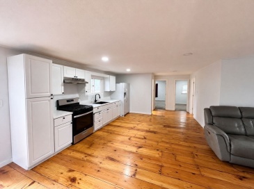 39 Willard, Ayer, Massachusetts, 3 Bedrooms Bedrooms, 5 Rooms Rooms,1 BathroomBathrooms,Residential Lease,For Rent,Willard,73544228