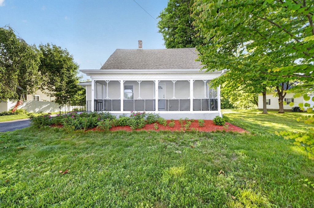 56 N.Broadway, Haverhill, Massachusetts, 4 Bedrooms Bedrooms, 7 Rooms Rooms,2 BathroomsBathrooms,Residential,For Sale,N.Broadway,73510162