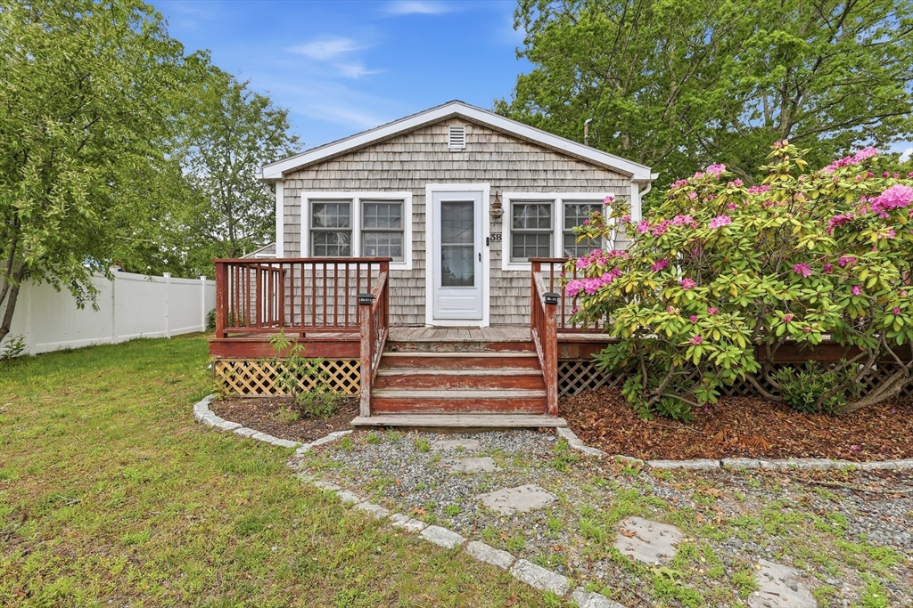 38 Agawam Lake Shore Dr, Wareham, Massachusetts, 1 Bedroom Bedrooms, 3 Rooms Rooms,1 BathroomBathrooms,Residential,For Sale,Agawam Lake Shore Dr,73530019