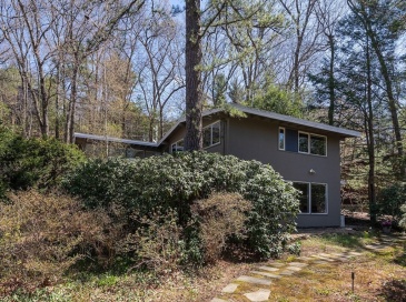 3 Compton Cir, Lexington, Massachusetts, 4 Bedrooms Bedrooms, 8 Rooms Rooms,2.5 BathroomsBathrooms,Residential,For Sale,Compton Cir,73513485
