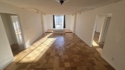 77 Pond Avenue, Brookline, Massachusetts, 2 Bedrooms Bedrooms, 5 Rooms Rooms,2 BathroomsBathrooms,Residential Lease,For Rent,Pond Avenue,73471956