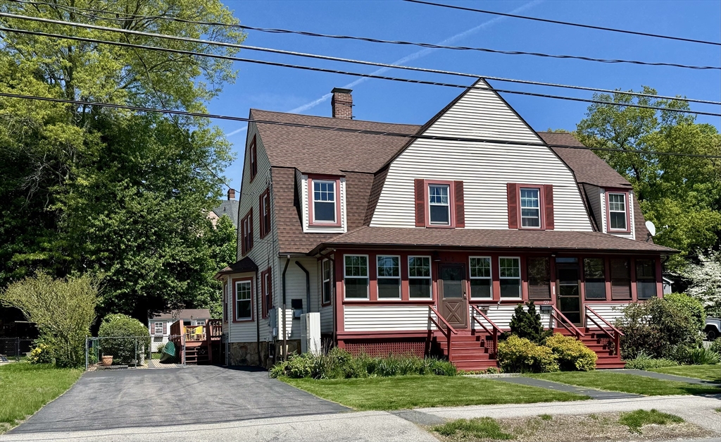 125 Dutcher St, Hopedale, Massachusetts, 4 Bedrooms Bedrooms, 7 Rooms Rooms,2 BathroomsBathrooms,Residential,For Sale,Dutcher St,73520429