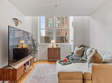 200 Market St, Lowell, Massachusetts, 1 Bedroom Bedrooms, 3 Rooms Rooms,1 BathroomBathrooms,Residential,For Sale,Market St,73496744 200 Market St, Lowell, Massachusetts, 1 Bedroom Bedrooms, 3 Rooms Rooms,1 BathroomBathrooms,Residential,For Sale,Market St,73496744