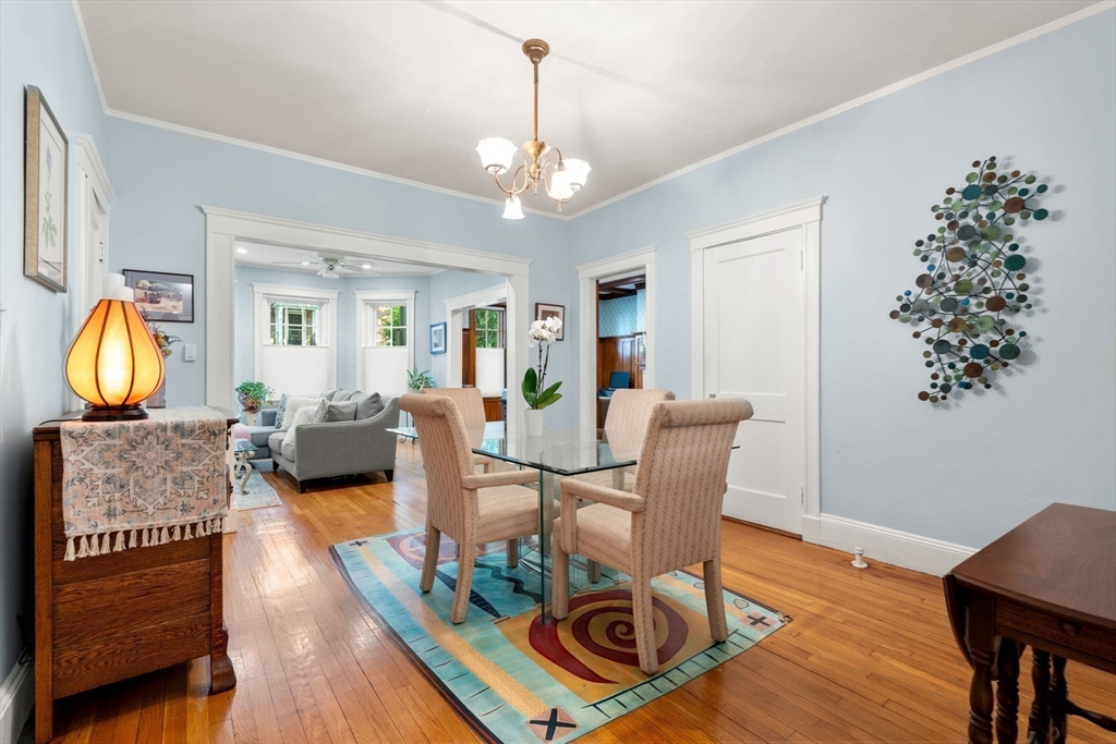 56 Marshal St., Brookline, Massachusetts, 2 Bedrooms Bedrooms, 6 Rooms Rooms,2 BathroomsBathrooms,Residential,For Sale,Marshal St.,73428400