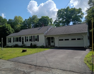4 Wood Ave, Grafton, Massachusetts, 2 Bedrooms Bedrooms, 6 Rooms Rooms,1 BathroomBathrooms,Residential,For Sale,Wood Ave,73528077