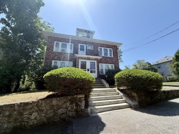 6 Silver Lake Ave, Newton, Massachusetts, 2 Bedrooms Bedrooms, 5 Rooms Rooms,1 BathroomBathrooms,Residential Lease,For Rent,Silver Lake Ave,73544253