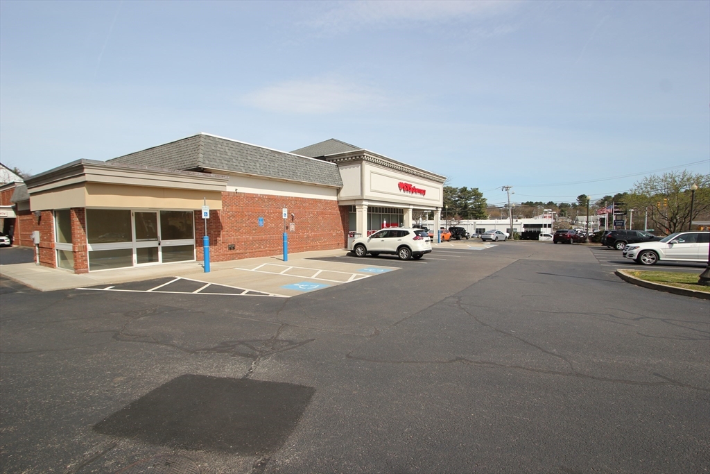 435 W Central St, Franklin, Massachusetts, ,Commercial Lease,For Rent,W Central St,73544260