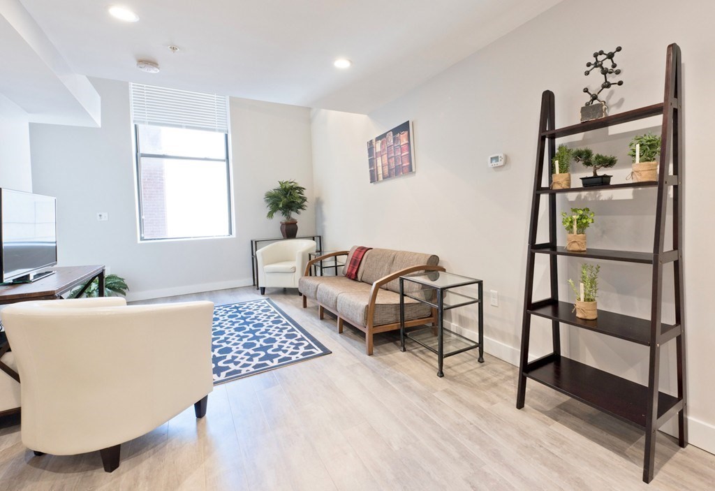 630 Washington, Boston, Massachusetts, 2 Bedrooms Bedrooms, 6 Rooms Rooms,2 BathroomsBathrooms,Residential Lease,For Rent,Washington,73544271