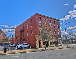 7 High Street, Clinton, Massachusetts, 2 Bedrooms Bedrooms, 3 Rooms Rooms,1 BathroomBathrooms,Residential Lease,For Rent,High Street,73544276