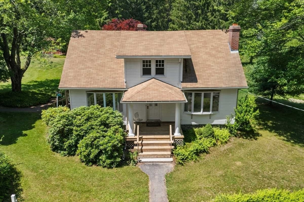 601 Wachusett Street, Holden, Massachusetts, 3 Bedrooms Bedrooms, 7 Rooms Rooms,2 BathroomsBathrooms,Residential,For Sale,Wachusett Street,73543133