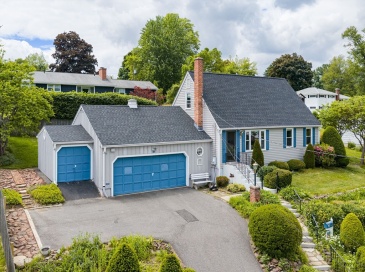50 Emerson St, Springfield, Massachusetts, 3 Bedrooms Bedrooms, 6 Rooms Rooms,2 BathroomsBathrooms,Residential,For Sale,Emerson St,73544288