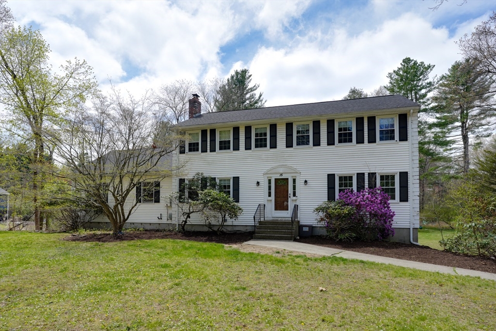 15 Bullard St, Holliston, Massachusetts, 4 Bedrooms Bedrooms, 9 Rooms Rooms,3.5 BathroomsBathrooms,Residential,For Sale,Bullard St,73544214