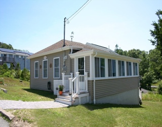 5 Upland Rd, Wareham, Massachusetts, 2 Bedrooms Bedrooms, 4 Rooms Rooms,1 BathroomBathrooms,Residential,For Sale,Upland Rd,73544291