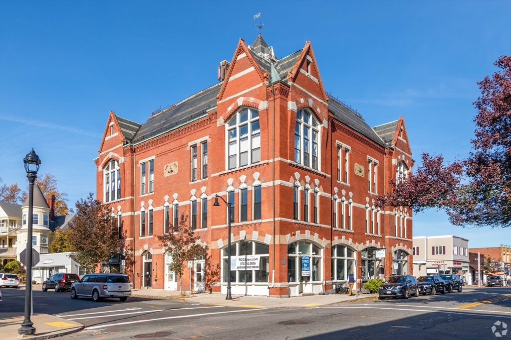 188 Cabot St, Beverly, Massachusetts, 1 Bedroom Bedrooms, 3 Rooms Rooms,1 BathroomBathrooms,Residential Lease,For Rent,Cabot St,73544304