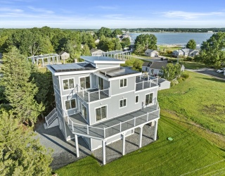 1 Starboard Way, Mattapoisett, Massachusetts, 3 Bedrooms Bedrooms, 7 Rooms Rooms,3 BathroomsBathrooms,Residential,For Sale,Starboard Way,73544307