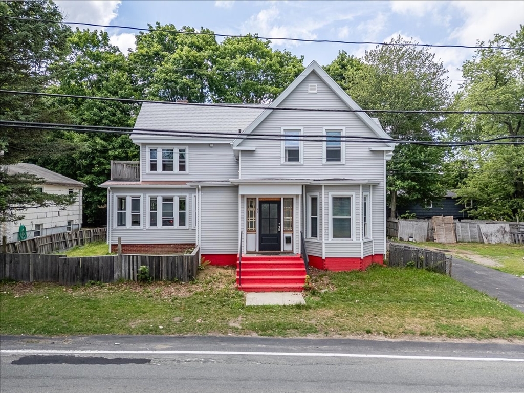 229 W Chestnut St, Brockton, Massachusetts, 5 Bedrooms Bedrooms, 8 Rooms Rooms,2 BathroomsBathrooms,Residential,For Sale,W Chestnut St,73544322