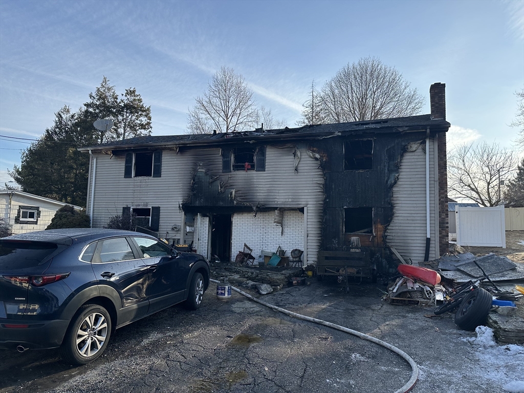 3 Marshall Ter, Dudley, Massachusetts, ,Residential,For Sale,Marshall Ter,73544331