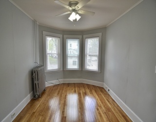 208 Irving Street, Framingham, Massachusetts, 1 Bedroom Bedrooms, 3 Rooms Rooms,1 BathroomBathrooms,Residential Lease,For Rent,Irving Street,73544341