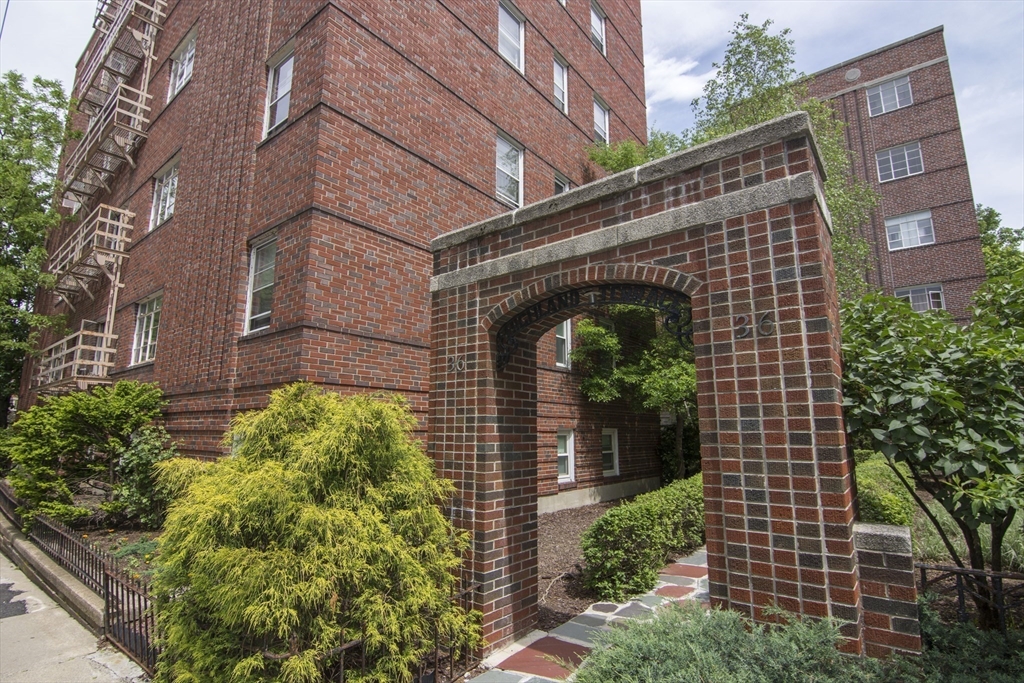 36 Highland Avenue, Cambridge, Massachusetts, 2 Rooms Rooms,1 BathroomBathrooms,Residential Lease,For Rent,Highland Avenue,73544340