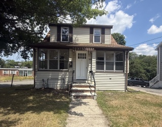 969 N Main St, Randolph, Massachusetts, 2 Bedrooms Bedrooms, 6 Rooms Rooms,1 BathroomBathrooms,Residential Lease,For Rent,N Main St,73544345