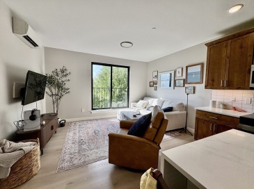 400 West Broadway, Boston, Massachusetts, 1 Bedroom Bedrooms, 2 Rooms Rooms,1 BathroomBathrooms,Residential Lease,For Rent,West Broadway,73544355 400 West Broadway, Boston, Massachusetts, 1 Bedroom Bedrooms, 2 Rooms Rooms,1 BathroomBathrooms,Residential Lease,For Rent,West Broadway,73544355