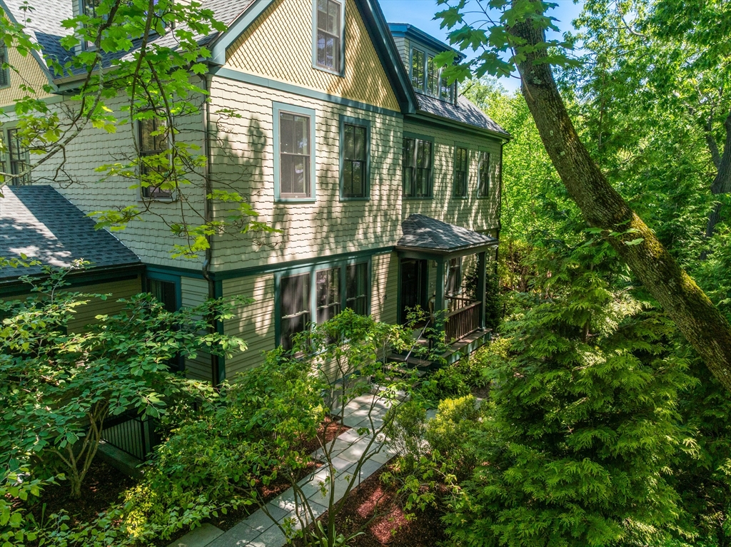 175 Coolidge Hill, Cambridge, Massachusetts, 7 Bedrooms Bedrooms, 14 Rooms Rooms,6.5 BathroomsBathrooms,Residential,For Sale,Coolidge Hill,73525128