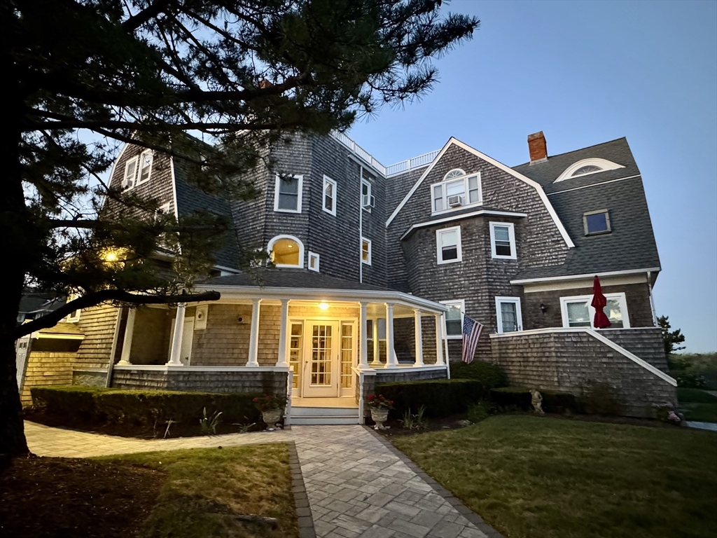 175 Beach Ave, Hull, Massachusetts, 1 Bedroom Bedrooms, 4 Rooms Rooms,1.5 BathroomsBathrooms,Residential Lease,For Rent,Beach Ave,73544418