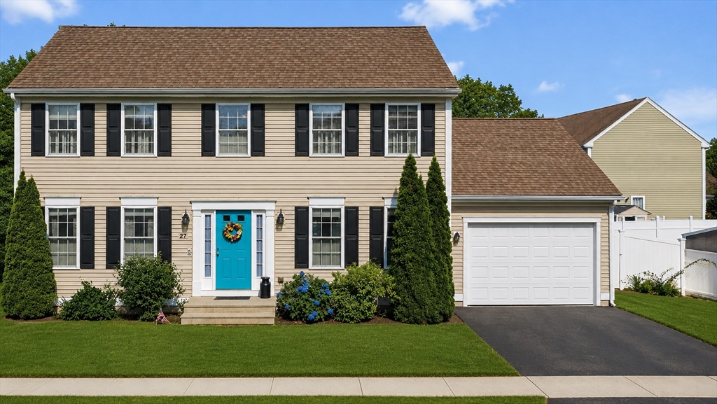 99 Stephanie Pl, New Bedford, Massachusetts, 3 Bedrooms Bedrooms, 6 Rooms Rooms,2.5 BathroomsBathrooms,Residential,For Sale,Stephanie Pl,73544420