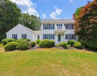 9 Northville Ave, East Bridgewater, Massachusetts, 4 Bedrooms Bedrooms, 15 Rooms Rooms,3.5 BathroomsBathrooms,Residential,For Sale,Northville Ave,73544454