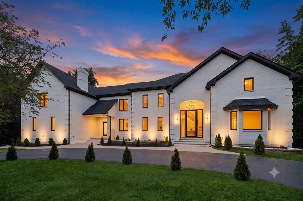 15 Somerset Drive, Andover, Massachusetts, 7 Bedrooms Bedrooms, 14 Rooms Rooms,6.5 BathroomsBathrooms,Residential,For Sale,Somerset Drive,73541231