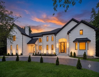 15 Somerset Drive, Andover, Massachusetts, 7 Bedrooms Bedrooms, 14 Rooms Rooms,6.5 BathroomsBathrooms,Residential,For Sale,Somerset Drive,73541231