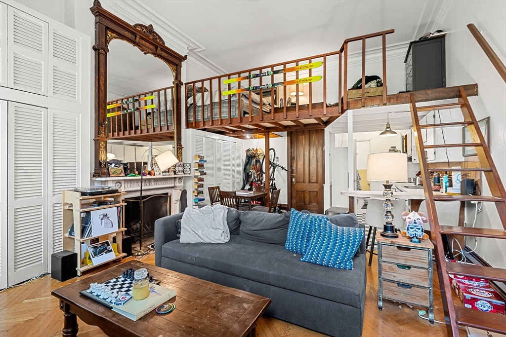 163 Beacon, Boston, Massachusetts, 2 Rooms Rooms,1 BathroomBathrooms,Residential Lease,For Rent,Beacon,73544484