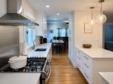 62 Varnum, Arlington, Massachusetts, 2 Bedrooms Bedrooms, 5 Rooms Rooms,1 BathroomBathrooms,Residential Lease,For Rent,Varnum,73540654