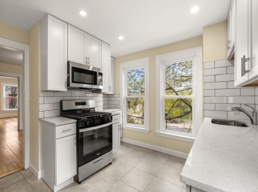 10 Royal, Boston, Massachusetts, 6 Bedrooms Bedrooms, 11 Rooms Rooms,2 BathroomsBathrooms,Residential Lease,For Rent,Royal,73544489