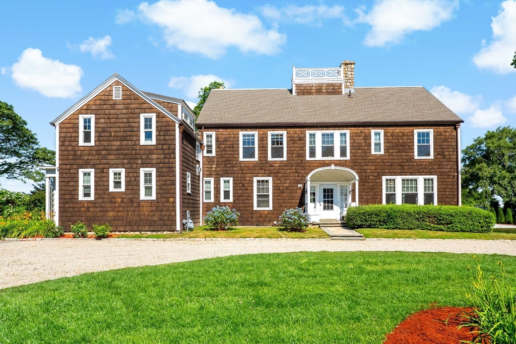 122 Gansett Rd, Falmouth, Massachusetts, 6 Bedrooms Bedrooms, 8 Rooms Rooms,5.5 BathroomsBathrooms,Residential Lease,For Rent,Gansett Rd,73544496