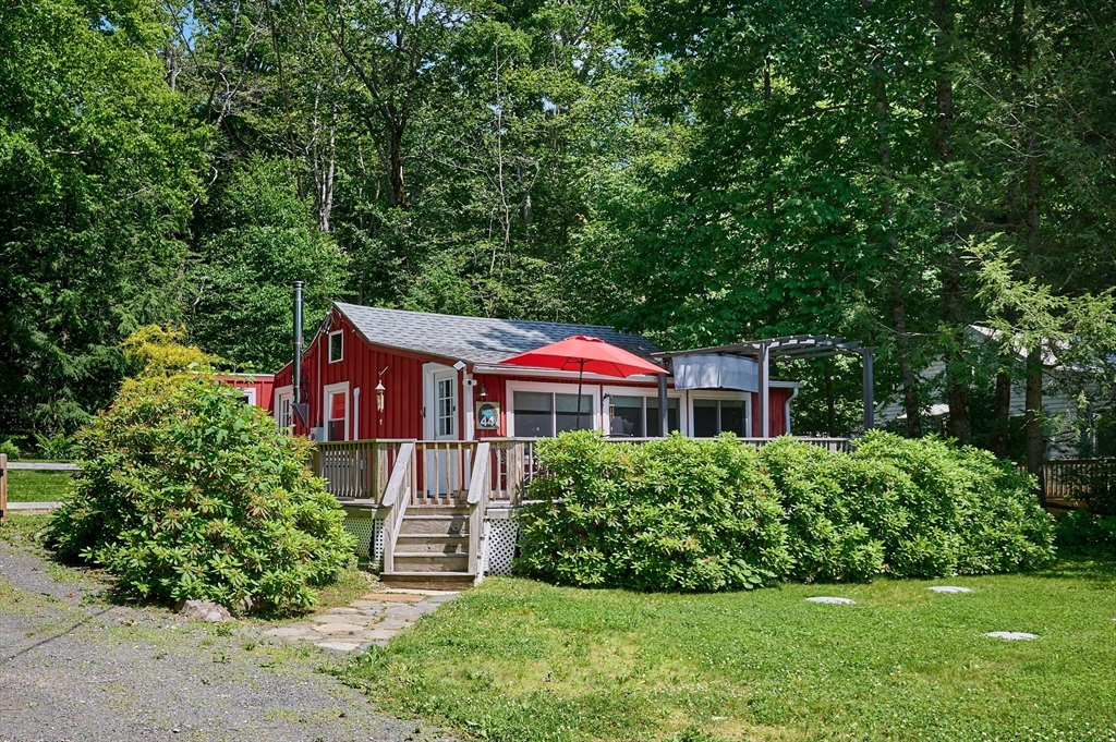 44 Aberdeen Rd, Goshen, Massachusetts, 2 Bedrooms Bedrooms, 4 Rooms Rooms,1 BathroomBathrooms,Residential,For Sale,Aberdeen Rd,73544501